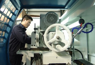 山西風(fēng)源機(jī)械制造成為國(guó)內(nèi)最大的旋風(fēng)銑產(chǎn)學(xué)研基地