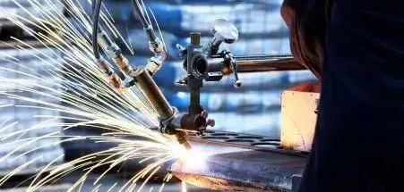 機械制造的關(guān)鍵要素 從設(shè)計到生產(chǎn)的全方位解析